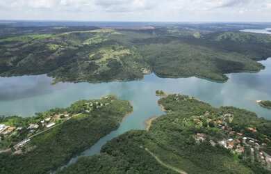 Imagem: O terreno possui 1000m² de Área e está localizado em Asa