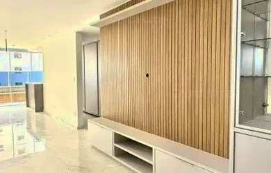 Imagem: O apartamento possui 3 Dormitórios, 1 Banheiro, 1 Vaga na garagem