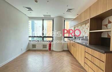 Imagem 11: Conjunto comercial com 375m², 8 vagas e muito bem localizado no miolo...