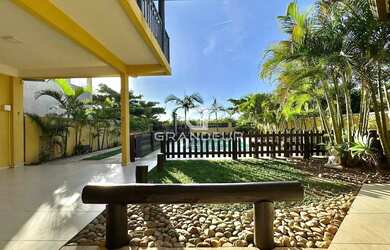 Imagem 6: Luxuosa Residência à Beira-Mar Vista Deslumbrante e Conforto