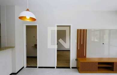 Imagem: O apartamento possui 1 Dormitório, 2 Banheiros, 1 Vaga na garagem