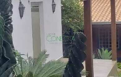 Imagem: A casa possui 1 Dormitório, 2 Banheiros, 2 Vagas na garagem