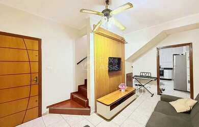 Imagem: A casa possui 3 Dormitórios, 3 Banheiros, 2 Vagas na garagem