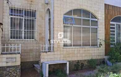 Imagem: A casa possui 3 Dormitórios, 1 Banheiro, 1 Vaga na garagem