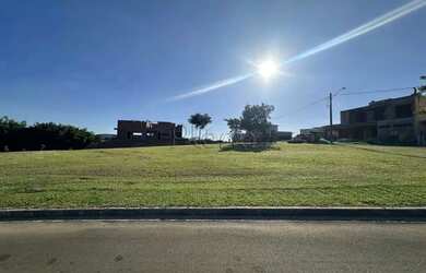 Imagem: O terreno possui 1.000m² de Área e está localizado em Jardim