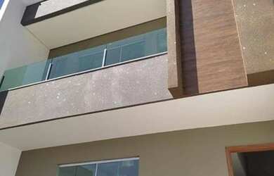 Imagem: A casa à venda possui 3 Dormitórios, 2 Banheiros e 2 Vagas