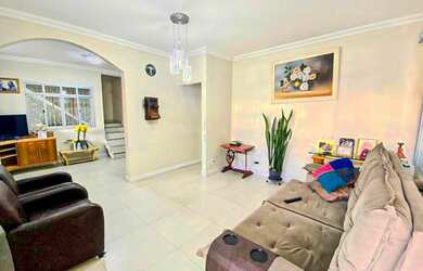 Imagem 1: Vendo Casa 4 Quartos. Imóvel mobiliado, Ar-condicionado, 250m² de Áreae3...