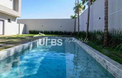 Imagem 6: Magnifico sobrado no Alphaville Cruzeiro do Sul em frente a mata