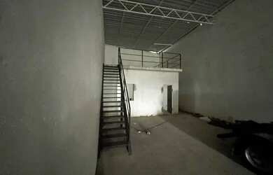 Imagem 3: Galpão. 320m² de Áreae5 Vagas na garagem