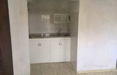 Imagem: A casa possui 1 Dormitório, 1 Banheiro, 30m² de Área e está