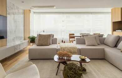 Imagem: A casa possui 3 Dormitórios, 4 Banheiros, 2 Vagas na garagem