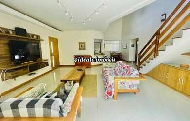 Imagem: A casa em condomínio possui 4 Dormitórios, 5 Banheiros, 2