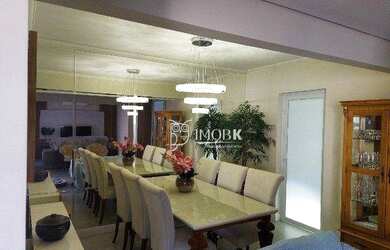 Imagem: A casa em condomínio possui 4 Dormitórios, 4 Banheiros, 4