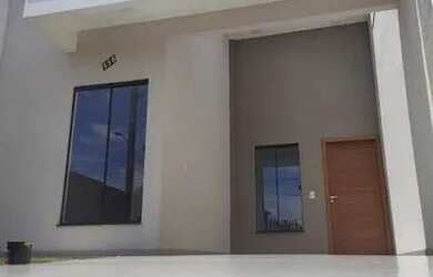 Imagem: A casa em condomínio possui 4 Dormitórios, 3 Banheiros, 3