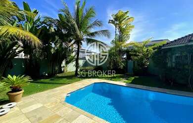 Imagem: A casa em condomínio possui 5 Dormitórios, 5 Banheiros, 5