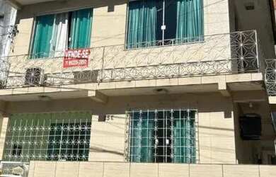 Imagem: A casa possui 3 Dormitórios, 3 Banheiros, 1 Vaga na garagem