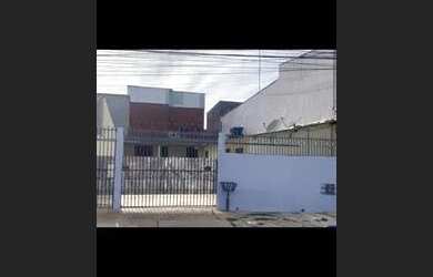 Imagem: A casa possui 5 Dormitórios, 5 Vagas na garagem e está localizado