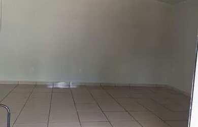 Imagem: O depósito possui 2 Vagas na garagem e está localizado em