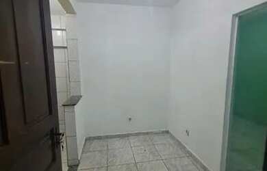 Imagem: A casa possui 1 Dormitório, 1 Banheiro e está localizado