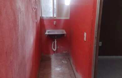 Imagem: A casa possui 1 Dormitório e 1 Banheiro e está localizado