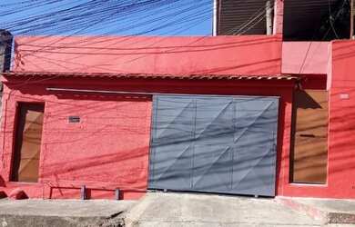 Imagem: A casa possui 3 Dormitórios, 3 Banheiros, 3 Vagas na garagem