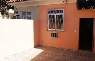 Imagem: A casa possui 1 Dormitório, 1 Banheiro, 72m² de Área e está