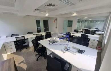 Imagem: O depósito para alugar possui 5 Vagas na garagem, 818m² de