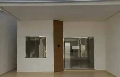 Imagem: A casa possui 2 Dormitórios, 2 Banheiros, 2 Vagas na garagem