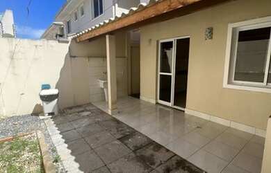 Imagem: A casa em condomínio possui 3 Dormitórios, 3 Banheiros, 2