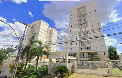 Imagem: O apartamento possui 3 Dormitórios, 1 Banheiro, 2 Vagas na