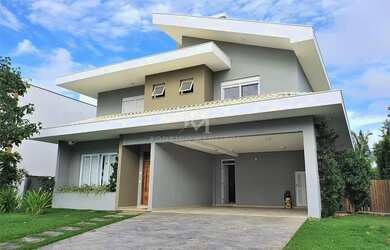 Imagem: A casa em condomínio possui 4 Dormitórios, 5 Banheiros, 2