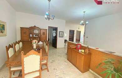 Imagem 1: Casa com finalidade comercial, com 3 dormitórios à venda, 303 m² por R$ 2.000.000 - Medici