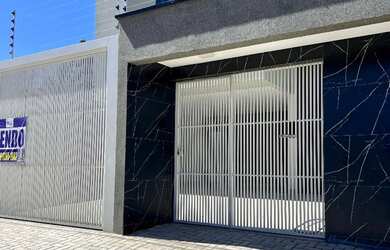 Imagem: A casa possui 4 Dormitórios, 4 Banheiros, 299m² de Área e