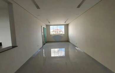 Imagem 7: Exuberante casa com 5 quartos, sendo uma suíte, 2 banhos, terraço maravilhoso,...