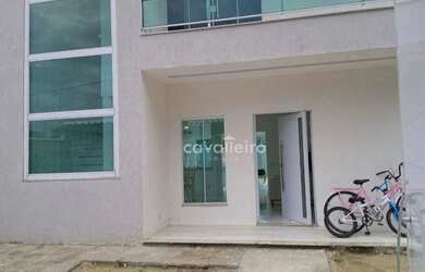 Imagem: A casa possui 3 Dormitórios, 3 Banheiros, 2 Vagas na garagem