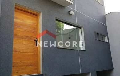 Imagem: A casa possui 2 Dormitórios, 3 Banheiros, 2 Vagas na garagem