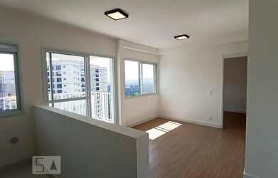 Imagem: O apartamento possui 1 Dormitório, 1 Banheiro, 1 Vaga na garagem