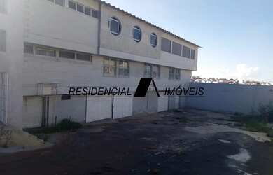 Imagem: O depósito possui 5 Vagas na garagem e 768m² de Área e está