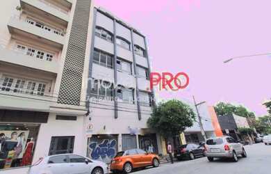 Imagem: O depósito possui 4 Vagas na garagem e 600m² de Área e está