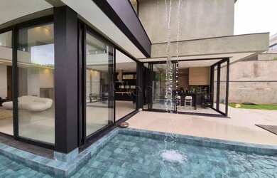 Imagem: A casa em condomínio possui 3 Dormitórios, 5 Banheiros, 4