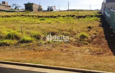 Imagem: O terreno possui 300m² de Área e está localizado em Granja