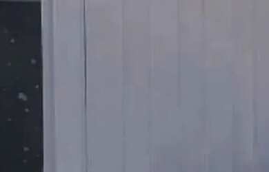 Imagem: A casa possui 3 Dormitórios, 2 Banheiros, 1 Vaga na garagem