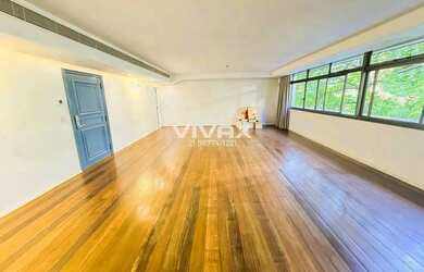 Imagem: O apartamento possui 2 Dormitórios, 3 Banheiros, 1 Vaga na