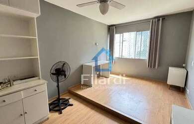 Imagem: O apartamento possui 1 Dormitório, 1 Banheiro, 1 Vaga na garagem