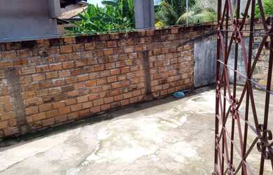 Imagem: A casa possui 2 Dormitórios, 1 Banheiro, 1 Vaga na garagem