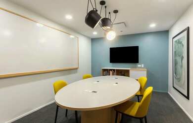 Imagem: O depósito possui 30m² de Área, Imóvel novo e Imóvel mobiliado