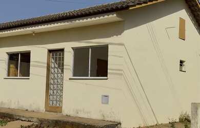 Imagem: A casa em condomínio possui 2 Dormitórios, 1 Banheiro, 3 Vagas