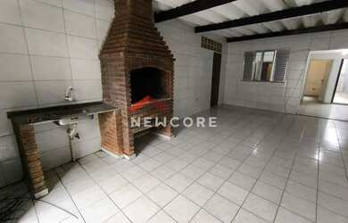 Imagem: A casa possui 3 Dormitórios, 2 Banheiros, 3 Vagas na garagem