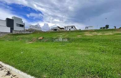 Imagem: O terreno possui 300m² de Área, Imóvel novo e está localizado