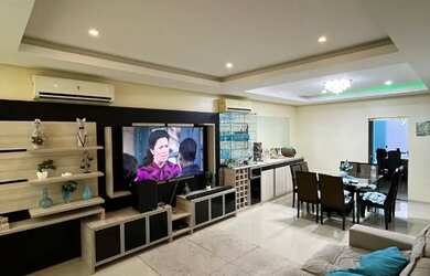 Imagem: A casa em condomínio possui 3 Dormitórios, 4 Banheiros, Imóvel